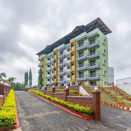 Treebo Green Village Resort - Goa Maneri  Экстерьер фото