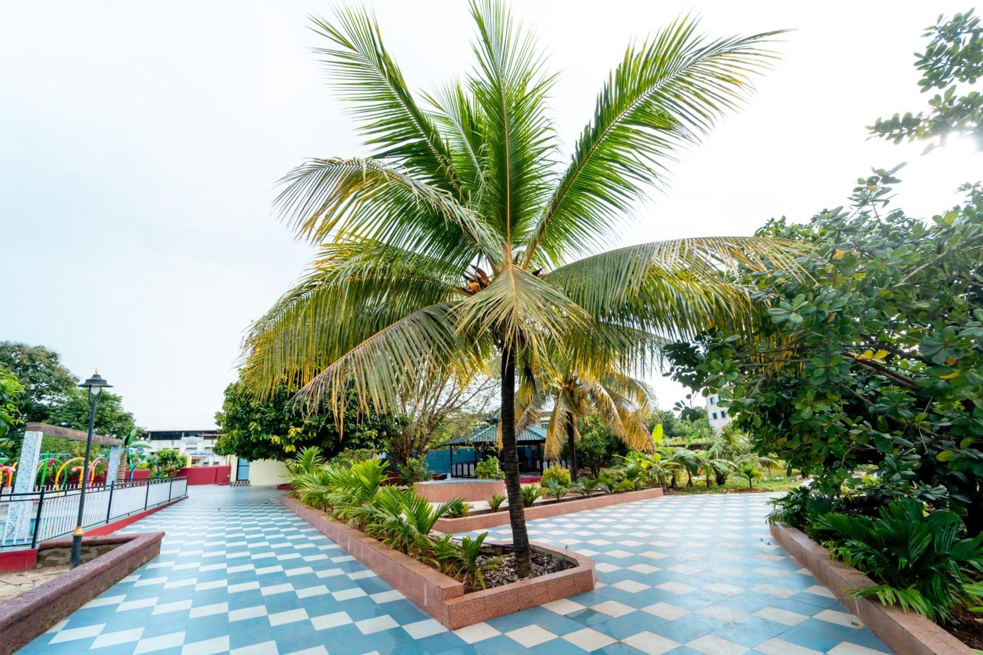Treebo Green Village Resort - Goa Maneri  Экстерьер фото